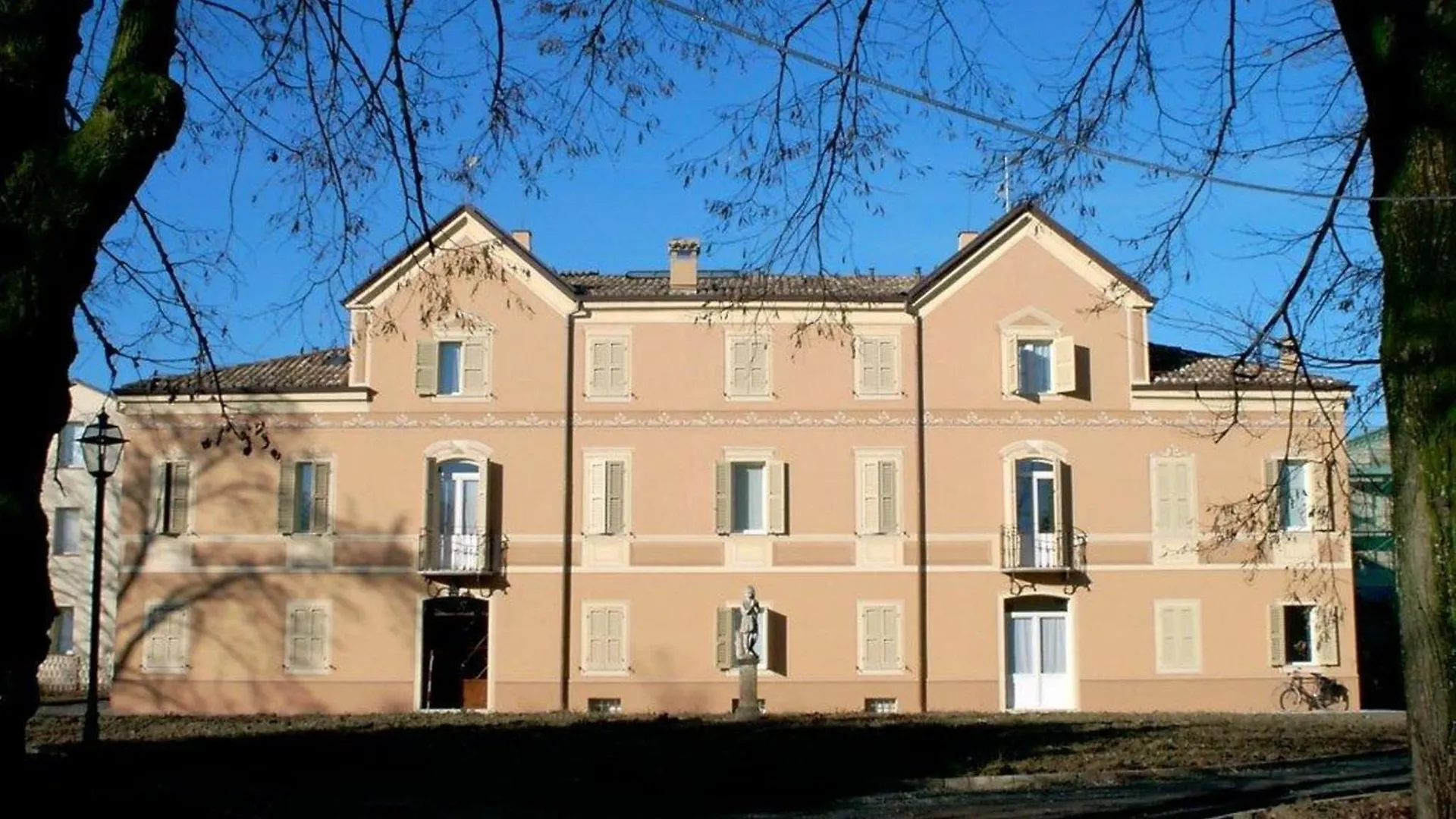Апартаменты Villa Meli Lupi - Residenze Temporanee Парма