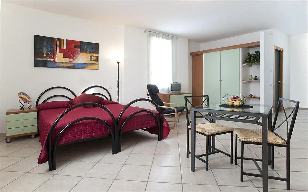Villa Meli Lupi - Residenze Temporanee Парма Апартаменты